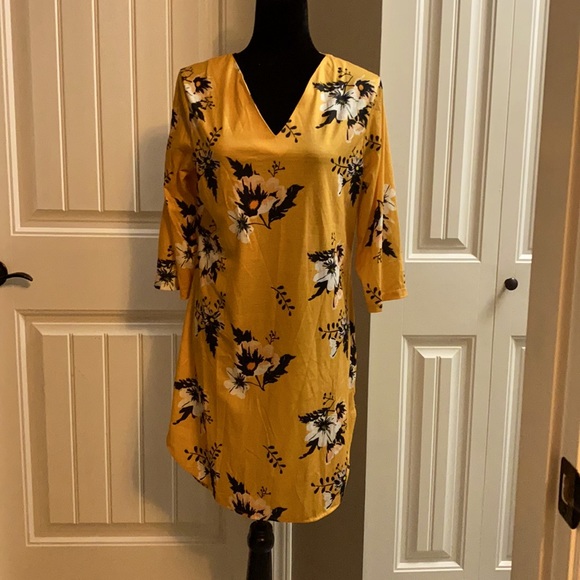 Swing Dress - Picture 1 of 3